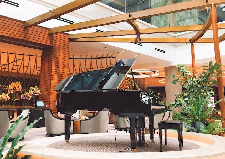 Piano thường sẽ phù hợp hơn để chơi những bản nhạc cổ điển